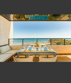 Apartamento Playa Paraiso, en 1ª línea de playa, comodo y recien reformado, soleado, con jardines, piscina, zona deportiva y la playa enfrente andando